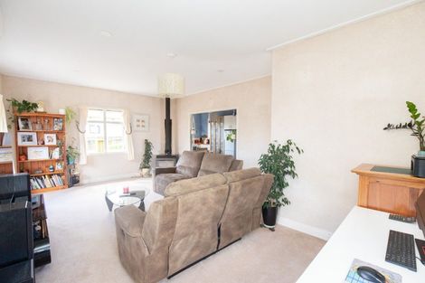 Photo of property in 11 Darlington Street, Ngatea, 3503