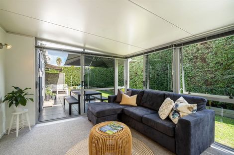 Photo of property in 1/52 Norwood Road, Bayswater, Auckland, 0622