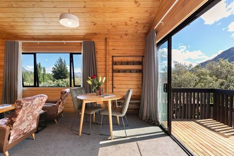 Photo of property in 3d Mcdonnell Road, Arrowtown, 9302