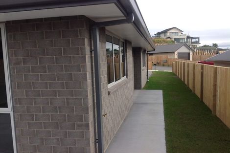 Photo of property in 11 Winspear Place, Omokoroa, 3114