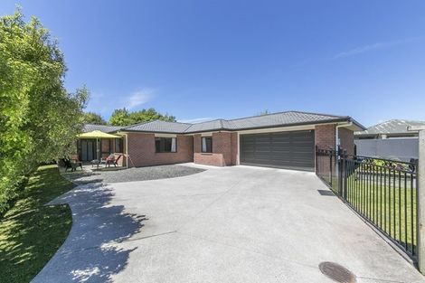 Photo of property in 52b Swanson Road, Henderson, Auckland, 0610
