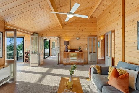 Photo of property in 53d Kotare Street, Waikanae, 5036