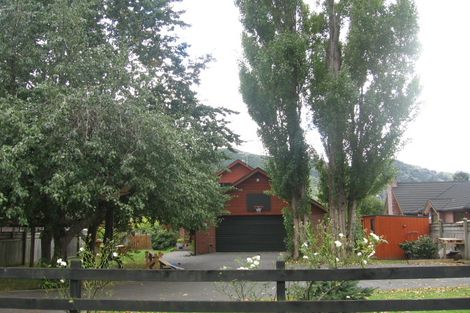 Photo of property in 2 Alleys Way, Ebdentown, Upper Hutt, 5018
