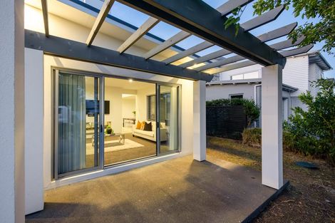 Photo of property in 8 Tuatini Place, Long Bay, Auckland, 0630