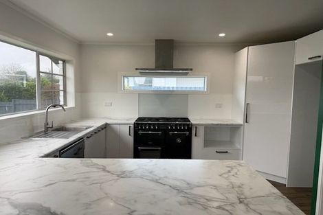 Photo of property in 19 Endeavour Avenue, Welcome Bay, Tauranga, 3112