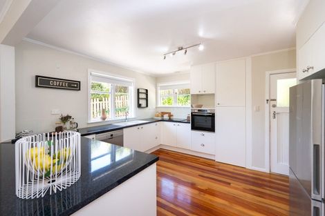 Photo of property in 18 Margaret Avenue, Havelock North, 4130