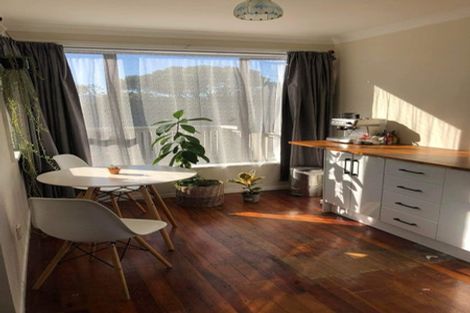 Photo of property in 25 Hiwi Crescent, Titahi Bay, Porirua, 5022