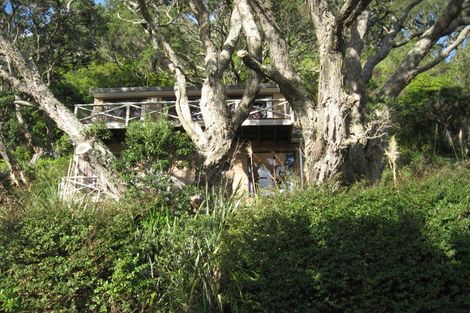 Photo of property in 110 Paku Drive, Tairua, 3508