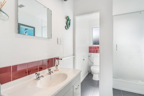 Photo of property in 8 Home Street, Winton, 9720