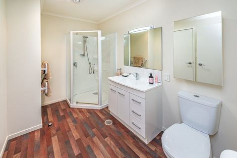 Photo of property in Caversham Park, 2/29 Caversham Road, Westmere, Whanganui, 4501