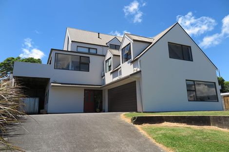 Photo of property in 27 York Crescent, Westown, New Plymouth, 4310