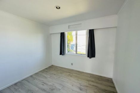 Photo of property in 21 Ludlow Terrace, Totara Vale, Auckland, 0627
