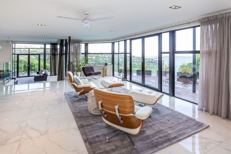 Photo of property in 9 Inverness Lane, Redcliffs, Christchurch, 8081