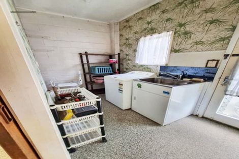 Photo of property in 4/15 Seabrook Avenue, New Lynn, Auckland, 0600