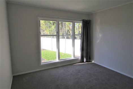 Photo of property in 44 Kervil Avenue, Te Atatu Peninsula, Auckland, 0610