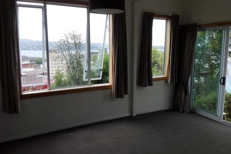 Photo of property in 9 Elm Row, Dunedin Central, Dunedin, 9016