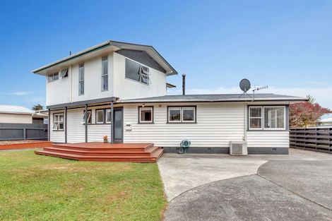 Photo of property in 8 Cohen Place, Milson, Palmerston North, 4414