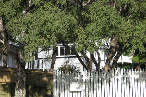 Photo of property in 140 Kamahi Street, Stokes Valley, Lower Hutt, 5019