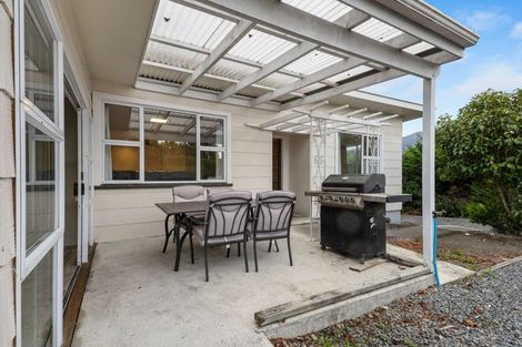 Photo of property in 155 Beach Road, Kaikoura, 7300