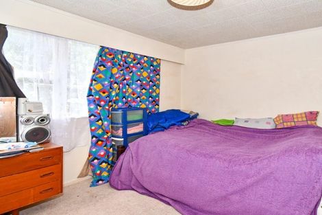 Photo of property in 301 Glenfield Road, Glenfield, Auckland, 0629