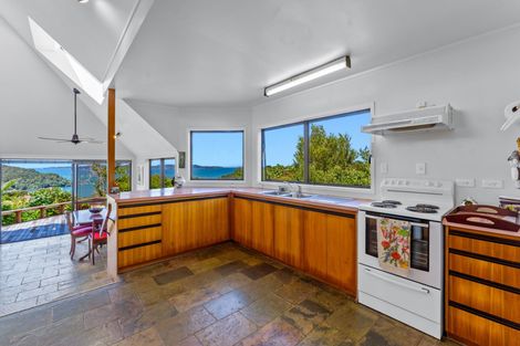 Photo of property in 14 Kotare Place, Sandspit, Warkworth, 0982