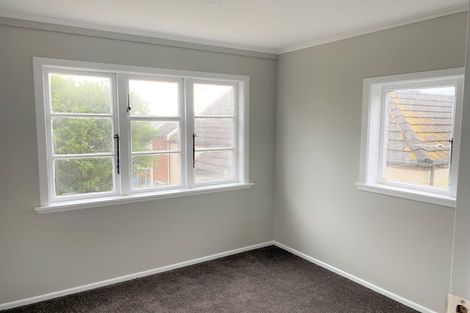 Photo of property in 94 Nicholson Road, Khandallah, Wellington, 6035