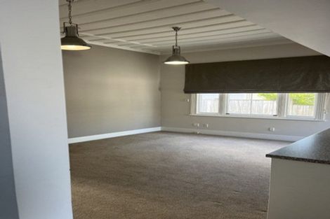 Photo of property in 25 New Windsor Road, Avondale, Auckland, 0600