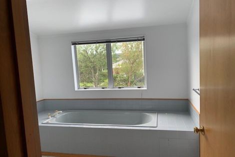 Photo of property in 14 Busby Hill, Havelock North, 4130