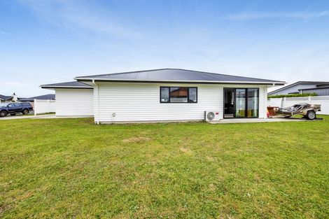 Photo of property in 48 County Drive, Hawera, 4610