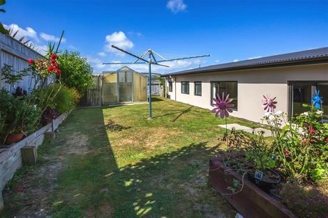 Photo of property in 25 Kaimai Place, Aotea, Porirua, 5024
