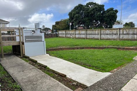 Photo of property in 97 Hillsborough Road, Hillsborough, Auckland, 1042