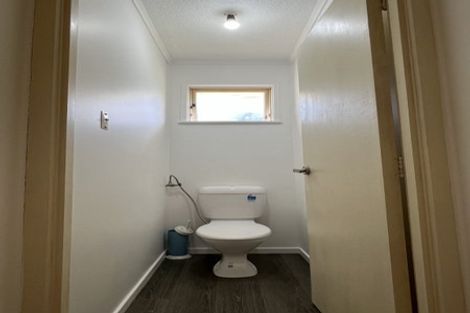 Photo of property in 1/28 Sequoia Place, Sunnynook, Auckland, 0620