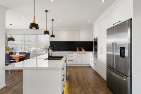 Photo of property in 32 Marnane Terrace, St Andrews, Hamilton, 3200