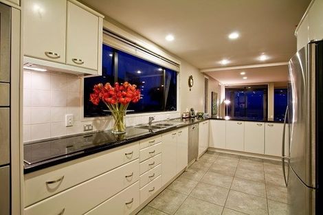 Photo of property in 119 Churchill Road, Rothesay Bay, Auckland, 0630