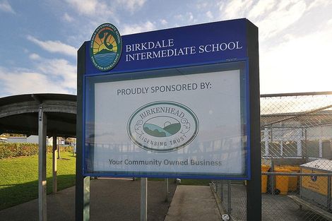 Photo of property in 1/3 Erewhon Place, Birkdale, Auckland, 0626