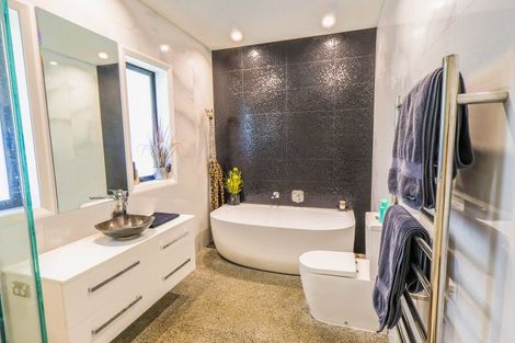 Photo of property in 57 Hawaiian Parade, Arkles Bay, Whangaparaoa, 0932