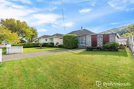 Photo of property in 4 Miles Crescent, Wainuiomata, Lower Hutt, 5014