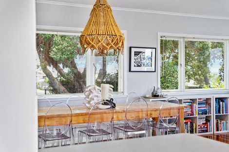 Photo of property in 1/73 Birkdale Road, Birkdale, Auckland, 0626