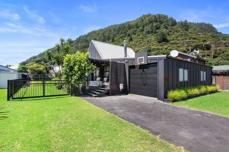 Photo of property in 1 Mount Avenue, Pauanui, Hikuai, 3579