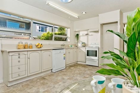 Photo of property in 1/15 Omana Road, Milford, Auckland, 0620