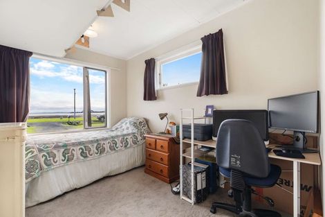 Photo of property in 9 Kawakawa Bay Coast Road, Kawakawa Bay, Papakura, 2585