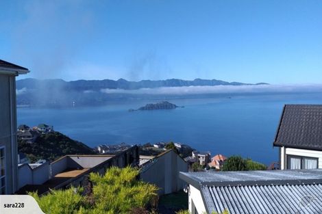 Photo of property in 2b Sunhaven Drive, Newlands, Wellington, 6037