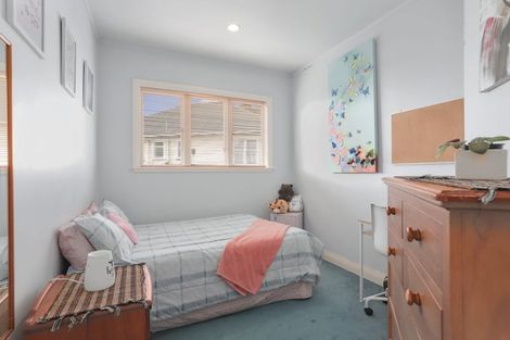 Photo of property in 26 Clayburn Road, Glen Eden, Auckland, 0602