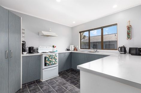 Photo of property in 62 Albatross Close, Whitby, Porirua, 5024