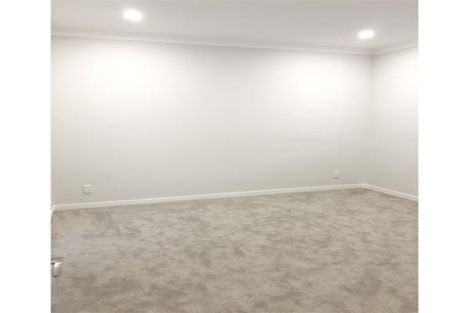 Photo of property in 37 Black Beech Crescent, Takanini, 2110