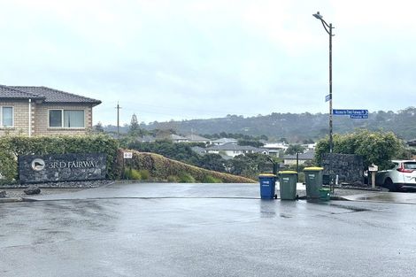 Photo of property in 105 Laurel Oak Drive, Schnapper Rock, Auckland, 0632