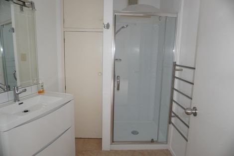 Photo of property in 11 Munstead Place, Hillcrest, Auckland, 0627