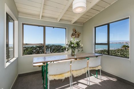 Photo of property in 249 Clifton Road, Te Awanga, 4102