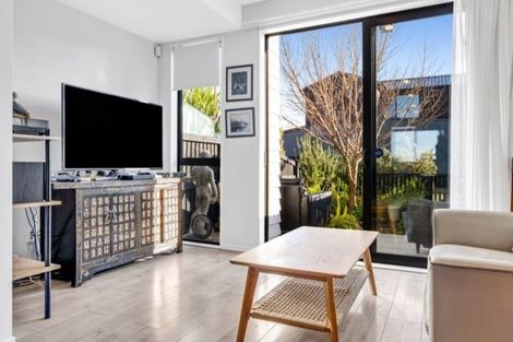 Photo of property in 61 Te Aparangi Road, Papakura, 2110