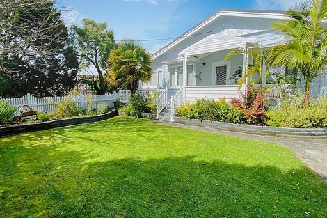Photo of property in 35 Mcleod Road, Henderson, Auckland, 0612